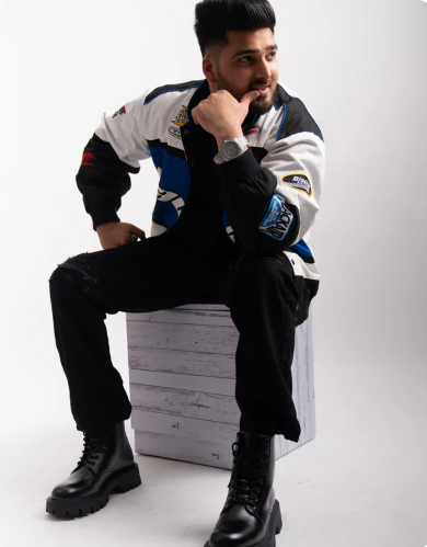 Blackair jacket in blue& white.